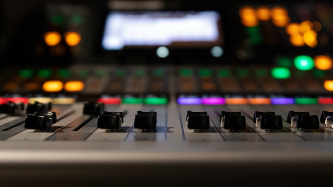 Crypto Mixers Explained: How Online Anonymity Tools Work