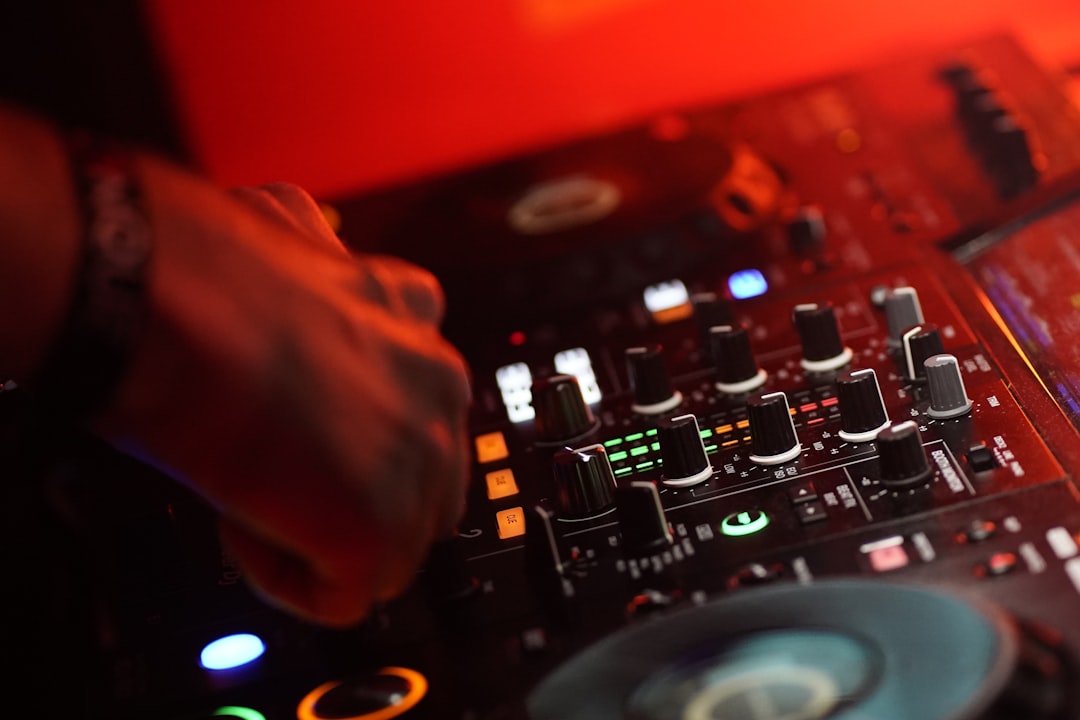 Is Monero Mixer Legal? Privacy, Risks & Practical Tips for XMR Users