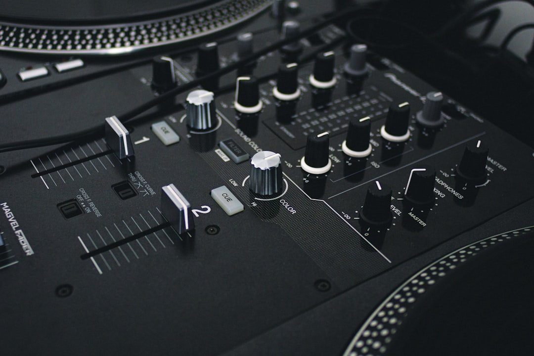 Monero Mixers Explained: Boosting XMR Privacy in 2024