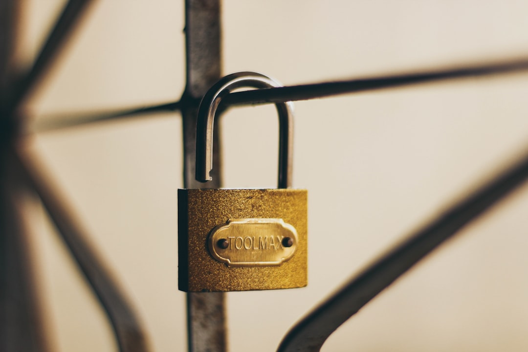 Контроль монет: как безопасно хранить криптовалюту