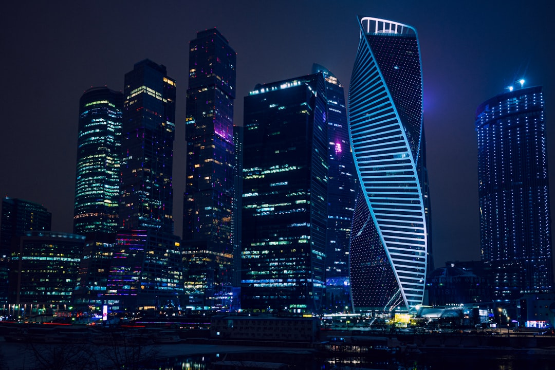 Secure Crypto Cash: Moscow's P2P Platforms & Bitcoin ATMs