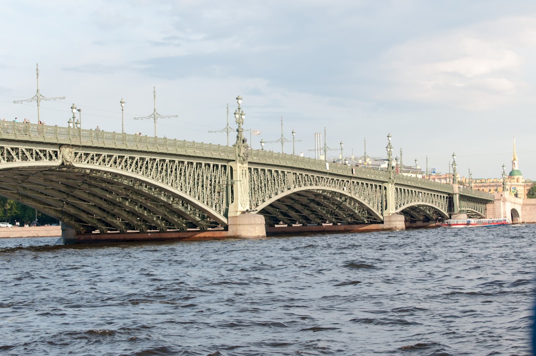 **Title:** Federated Bridge Model: Enhancing Crypto Privacy Through Secure Interoperability